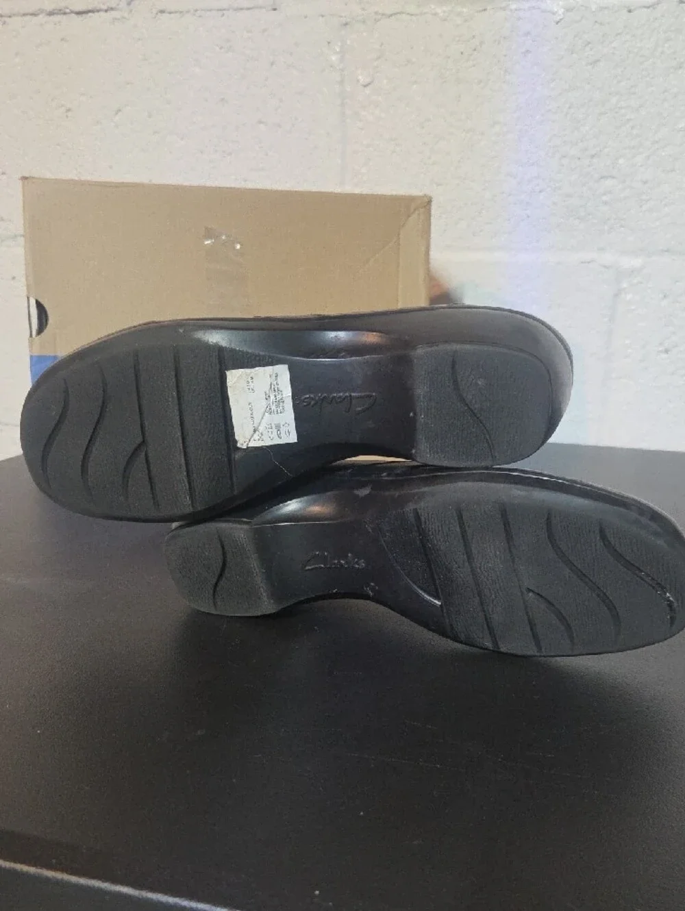 Clarks smooth black